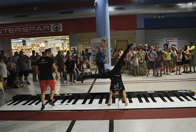 Pianoforte Gigante - Centro Commerciale