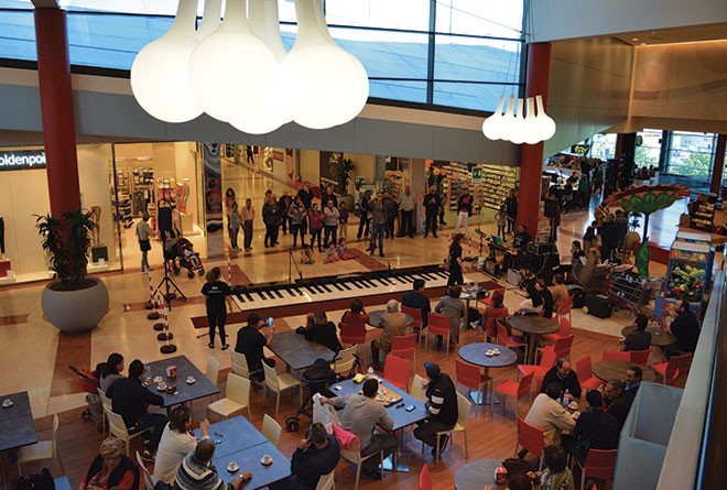 Pianoforte Gigante - Centro Commerciale